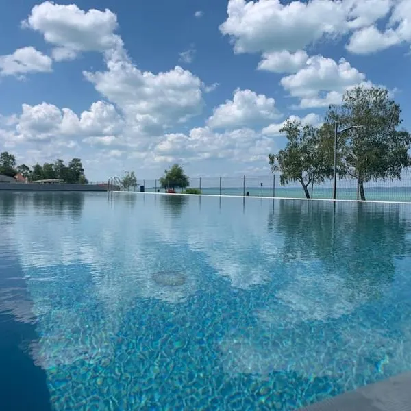 Golden Beach Luxury Apartman, ξενοδοχείο σε Σιόφοκ