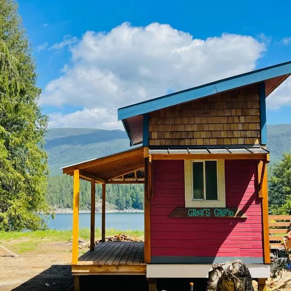 Gracies Grotto Cabin, hotel a Powell River