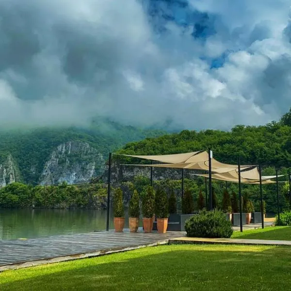 Pensiunea SEPTEMBRIE, hotel v destinaci Eşelniţa