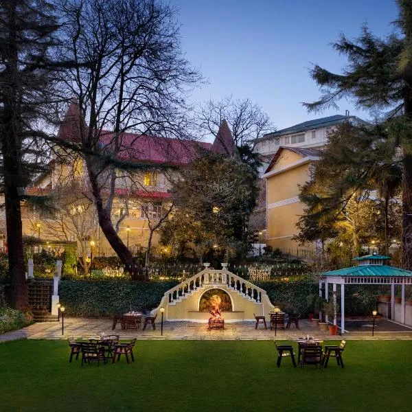 WelcomHeritage Kasmanda Palace, hotell i Mussoorie