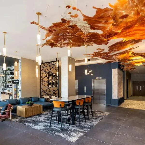 Tempo By Hilton Louisville Downtown Nulu、ルイスビルのホテル