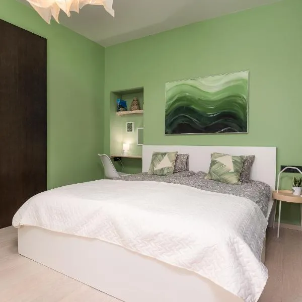 Spacious and Modern City Centre Deluxe Entire Flat for business and holiday, hotel in Pärnu