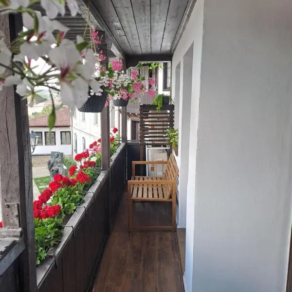 Guest House LAZARA, hotel in Veliko Tŭrnovo