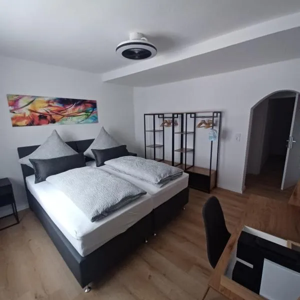 Pension Piqué, ξενοδοχείο σε Mechernich