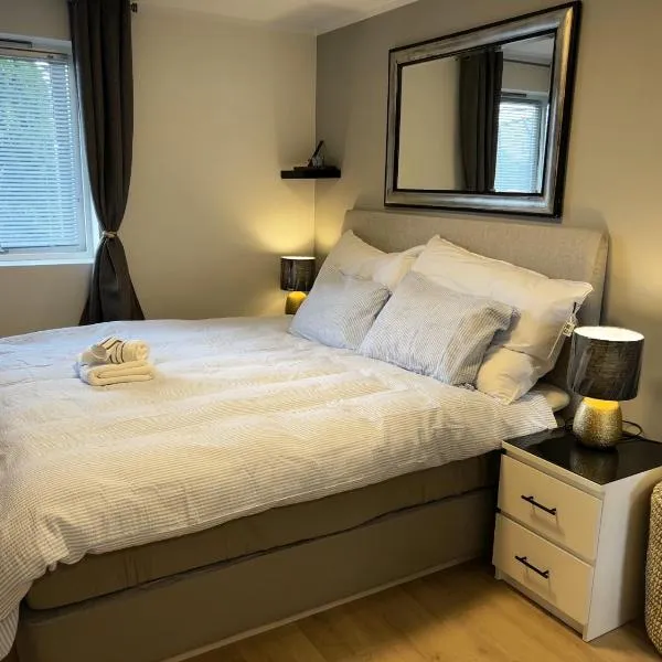 Apartment Lagunen with Terrace, Grill and Free Parking, hotel in Bergen