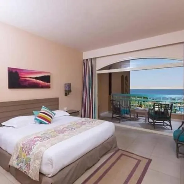 Byoum Lake Side Hotel Room, Tunis Village, Fayoum, hôtel à Qaryat at Ta‘mīr as Siyāḩīyah