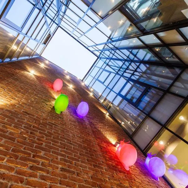 OLD TOWN SNAIL Design Apartments, hotel in Bucharest