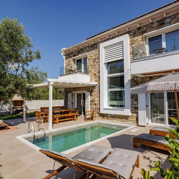 Petritis Villas, hotel v destinaci Nea Iraklitsa