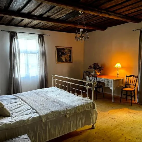 Lauku Mickas Country House, hotel en Zirņi