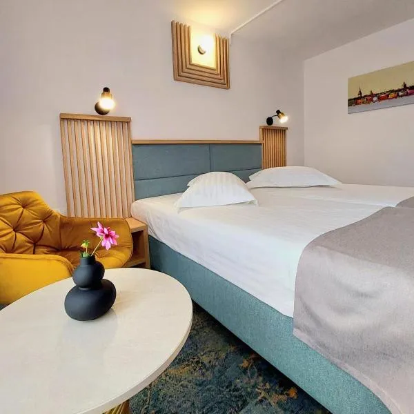 Complex Balnear Covasna，位于科瓦斯纳的酒店