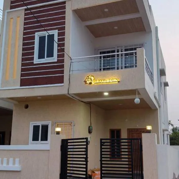 LEO's DEN 9 Guests AC 3BHK 9 mins to RGIA, hotel v destinaci Shamshabad