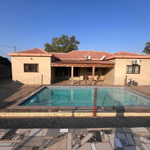 Acomodação Nunes, hotell sihtkohas Matola