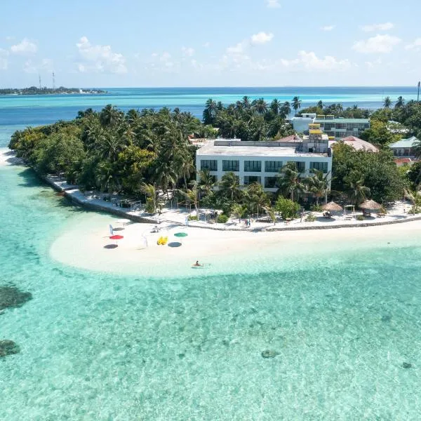 Plumeria Maldives, hotel in Thinadhoo