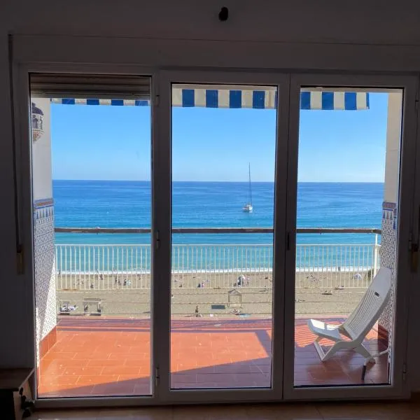 Apartamento con terraza vista al mar Malagueta, hotel in Málaga