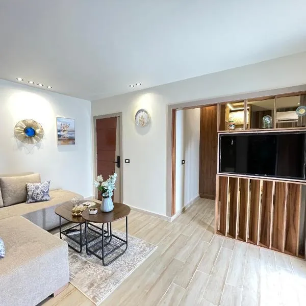 Luxury Studio House Suite 1200-6, Hotel in Madinat as-Sadis min Uktubar