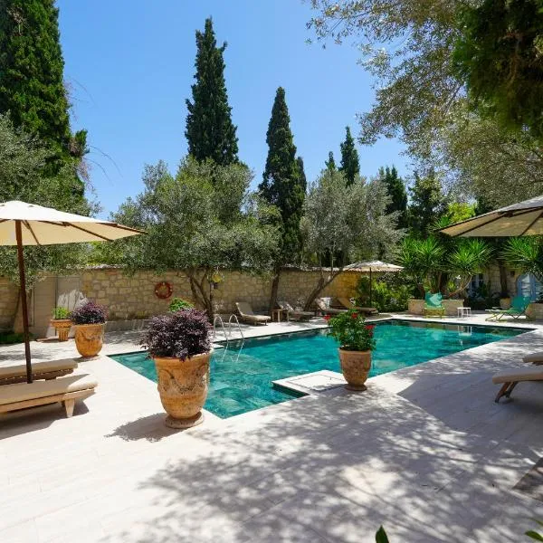 Alaçatı Taş Otel, ξενοδοχείο στο Αλακάτι
