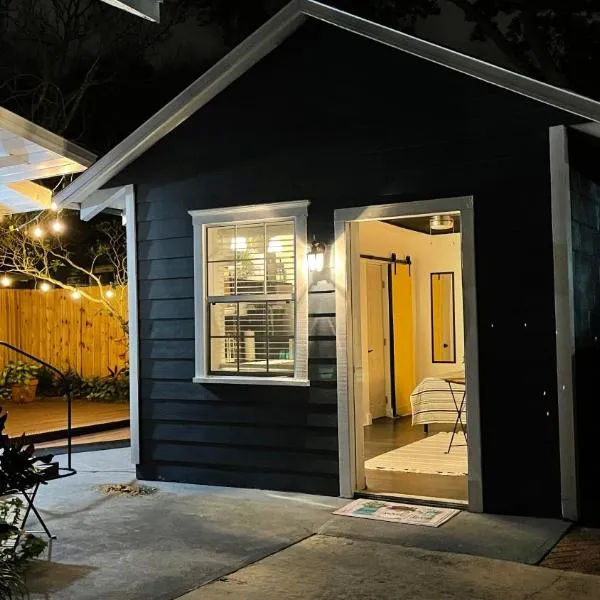 Lovely Spacious Guesthouse in Mills 50 District, hôtel à Orlando