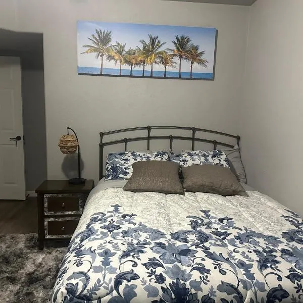 A Newly executive basement Apartment, hótel í Williston