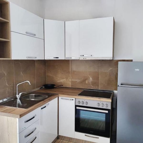 Jazaj Apartment Tirana Haven, Тирана