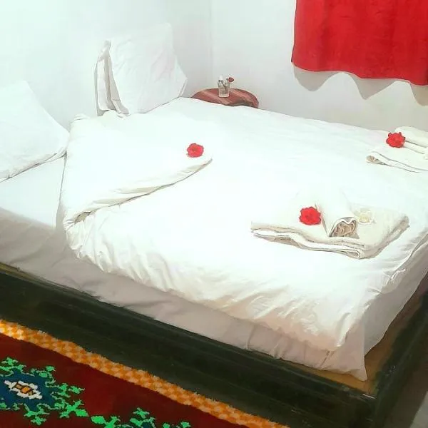 Maison D'hôtes Dar Afra, ξενοδοχείο σε Aït Ziri