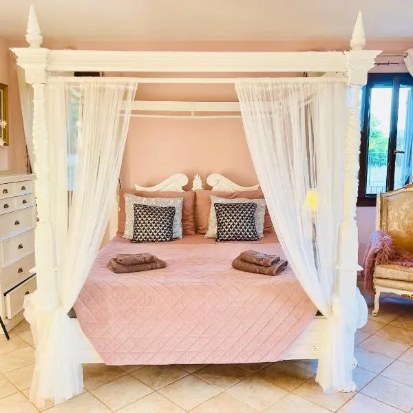 Esmaraldas House of Love, hotel in Terrasini