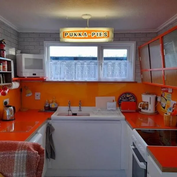 Retro Inspired Holiday Home in the Norfolk Broads, hôtel à Stalham