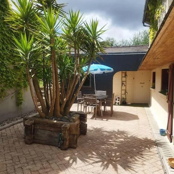 Plain-pied T1 patio et jardin, hotel v destinaci Trémuson