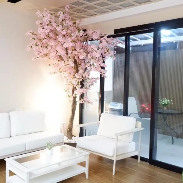 Shi-ro-i Poshtel, hotel in Hat Yai