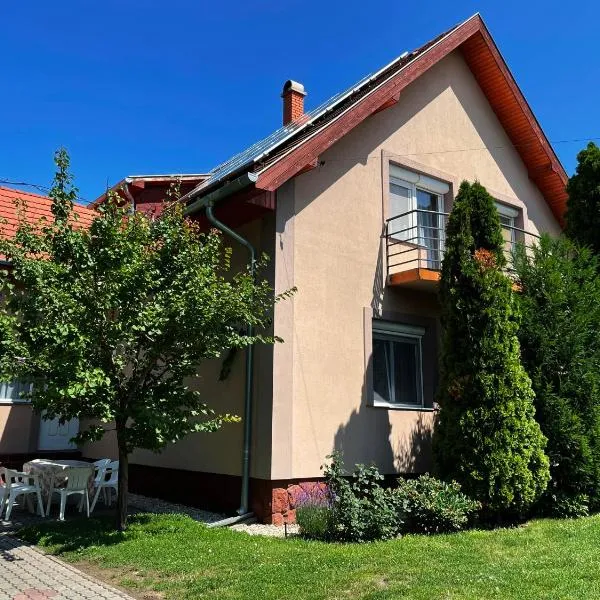 Lavender Apartment, hotel u Siofoku
