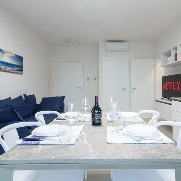 VillaBaci sul Mare - Spiaggia privata, hotel in Rimini