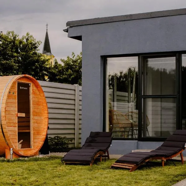 Apartment Fratello, hotel in Šoporňa