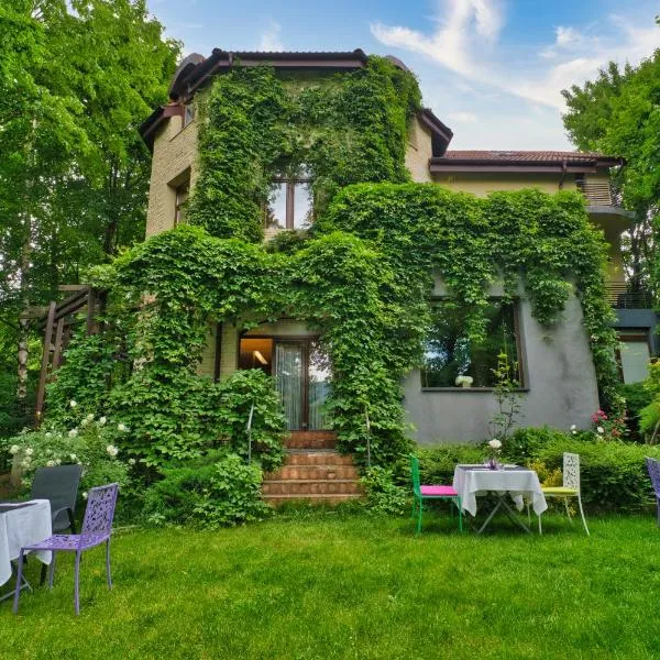 Relax in Style Boutique Villa, Hotel in Braşov