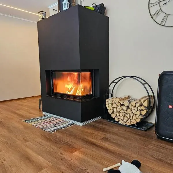 Ketunpesä 8, hotel in Karkkila