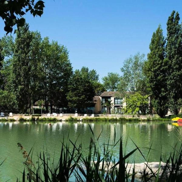 Appartement wifi, piscine, spa, clim, +vélo à Arles en Camargue pour 6 pers