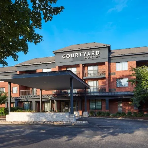 Courtyard Newport News Yorktown, khách sạn ở Newport News