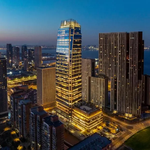 Four Seasons Hotel Dalian, hotelli kohteessa Dalian
