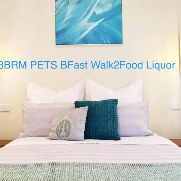 OAK'S BrkFast, WiFi,Fetch,Walk2Pizza,Coffee,Liquor, hotel v destinaci Norlane