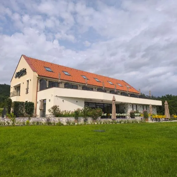Hotel Kőporos Hercegkút, hotel v destinaci Hercegkút