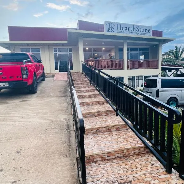 HearthStone Suite & Cafe, hotel in Laguindingan