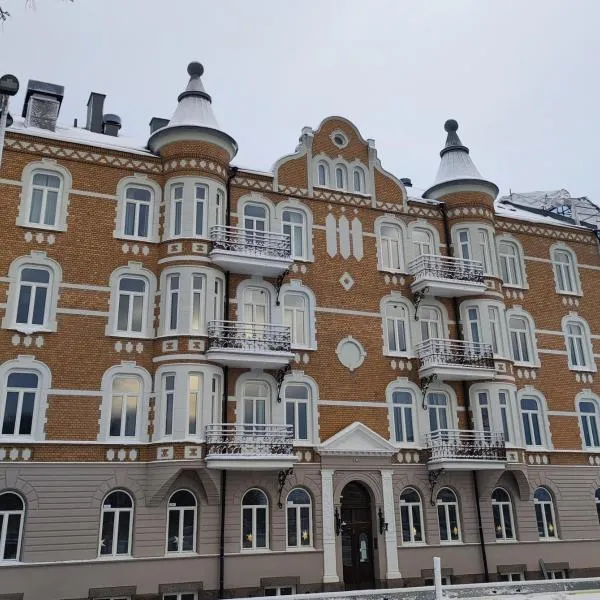 Home Hotel Plaza，位于卡尔斯塔德的酒店