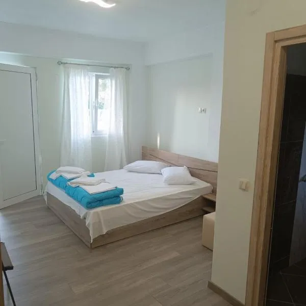 Oasis luxury apartments, hotel in Monastirákion