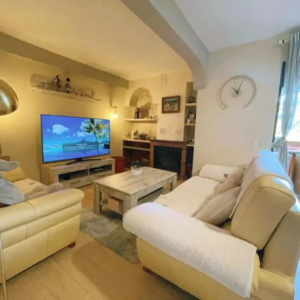 Apartamento Vergel botica Suite, ξενοδοχείο σε San Martin de Valdeiglesias