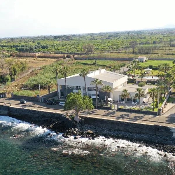 Santantonioresort, hotel in Riposto