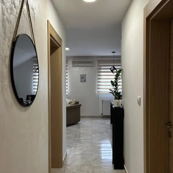 Apartman Gold LUX, hôtel à Surčin