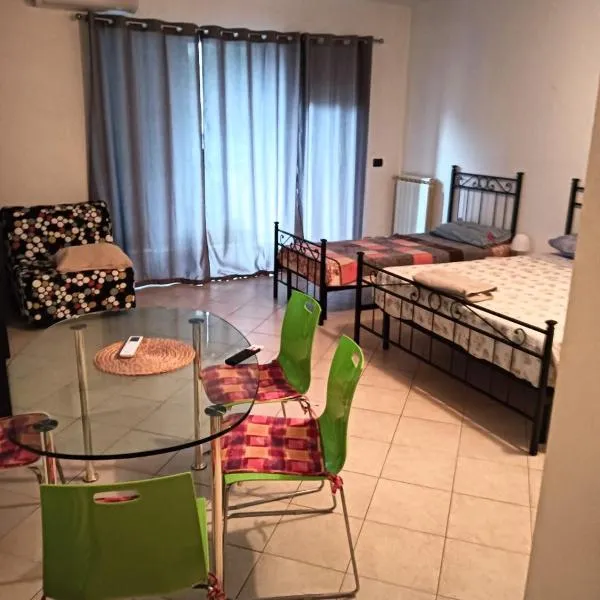 Genova Home, hotel in Genova