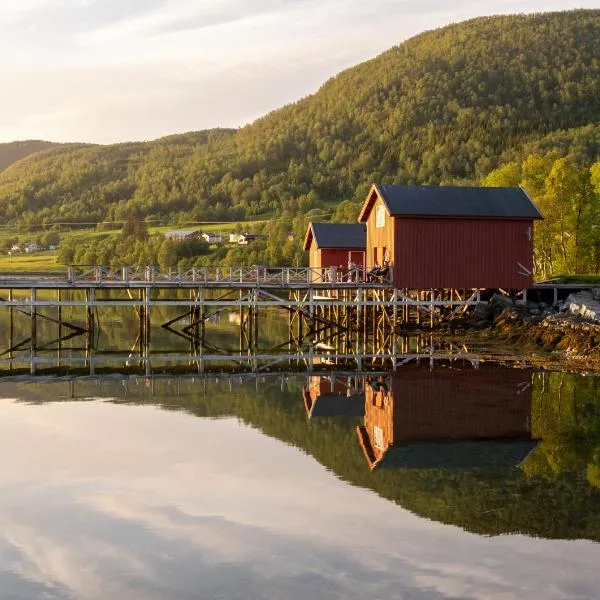 Rorbuer på Lenvik Museum, hotel v mestu Enga