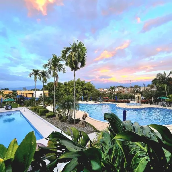 Apartamentos Privados de 3H y 2H a 5m del Aeropuerto, 20 minutos del Parque del Cafe y Centro de Armenia con 4 Piscinas, 3 Jacuzzi, Sauna By Molca, hotell Armenias