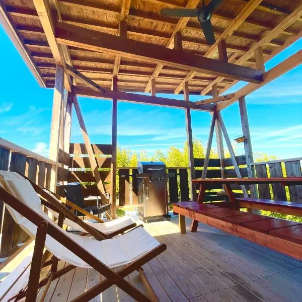 西海岸オーガニック小麦畑1200坪眺望FarmStayYululu,位于洲本市的酒店