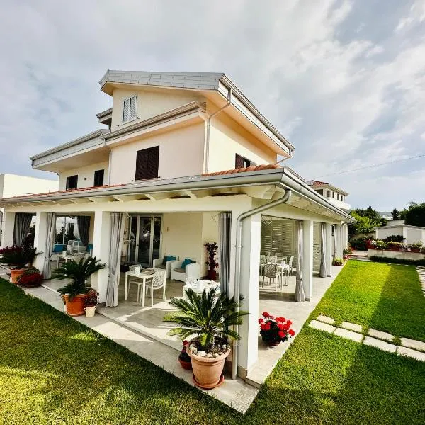 InVilla Bed&Breakfast - Quality Rooms，位于圣塔马里亚迪卡斯特的酒店