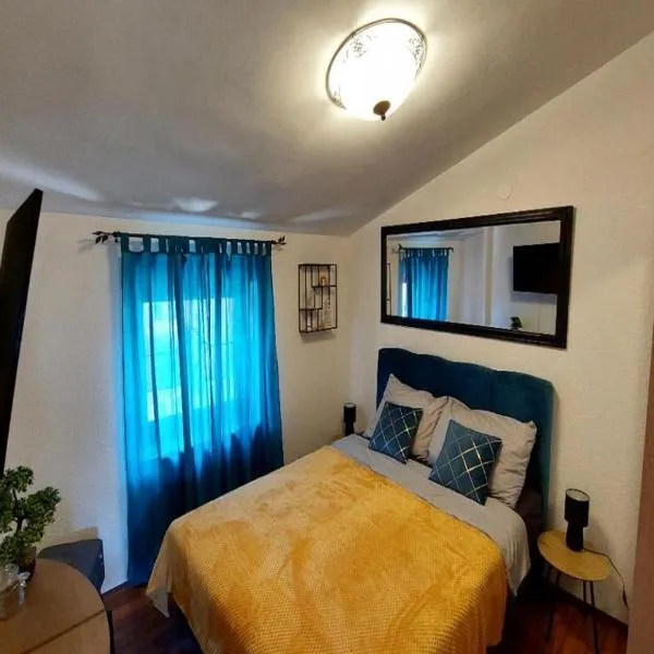 4 Colors Rooms, Cres, hotel in Cres